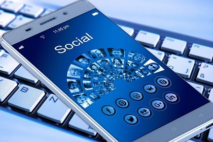 Mobile Phone Social Media Marketing